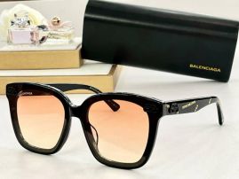 Picture of Balenciga Sunglasses _SKUfw56609226fw